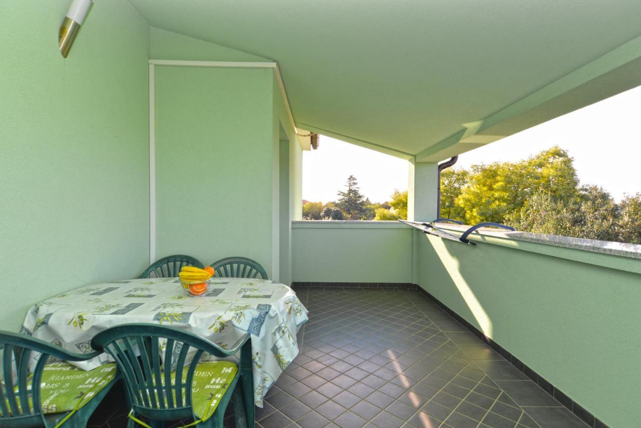 Apartments Bernarda 1773 Banjole Exterior foto