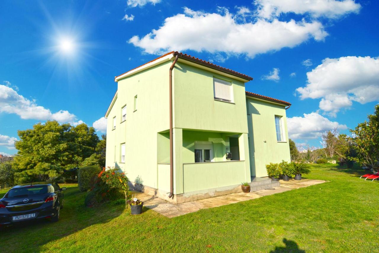 Apartments Bernarda 1773 Banjole Exterior foto